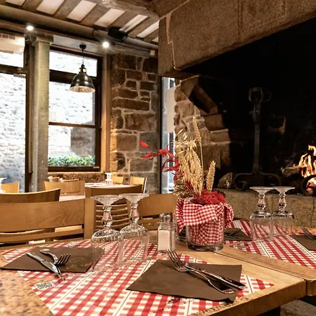 Les Terrasses Poulard Отель Mont-Saint-Michel