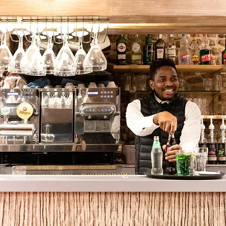 Les Terrasses Poulard 3*