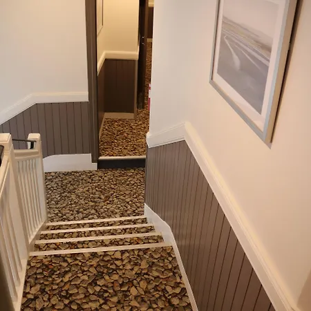 Отель Les Terrasses Poulard 3*