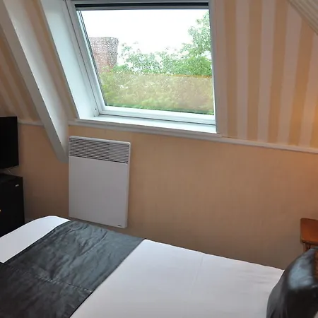 Les Terrasses Poulard Hotel 3*