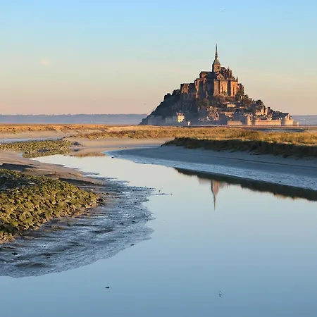 Les Terrasses Poulard Отель 3*