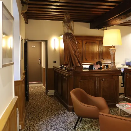 Les Terrasses Poulard Hotel