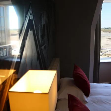 Les Terrasses Poulard 3*