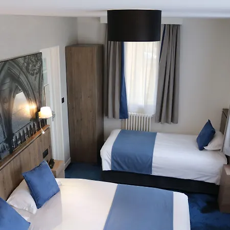 Les Terrasses Poulard Hotel 3*