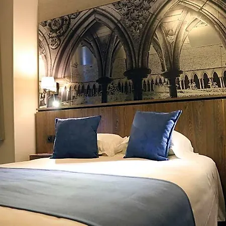 La Confiance Hotel 3*