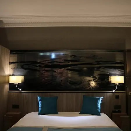 Les Terrasses Poulard Hotel 3*