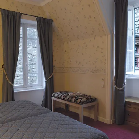 Les Terrasses Poulard Hotel 3*