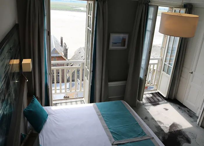 ホテル La Confiance Mont-Saint-Michel