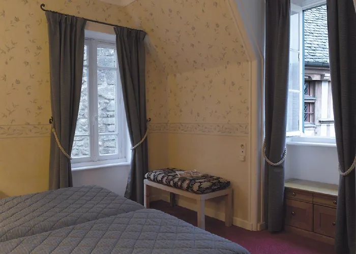 La Confiance Hotel 3*